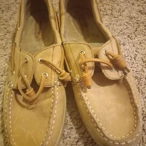 Maui Island Boat Shoes.  Size 8 1/2. Tan and gray. Very good condition.